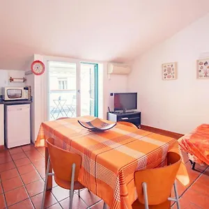 https://la-casa-di-marina-sanremo.hotelitalianriviera.com
